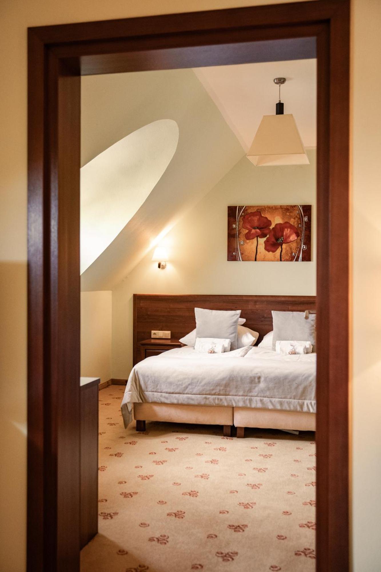 Hotel Rycerski Czeladź Eksteriør bilde