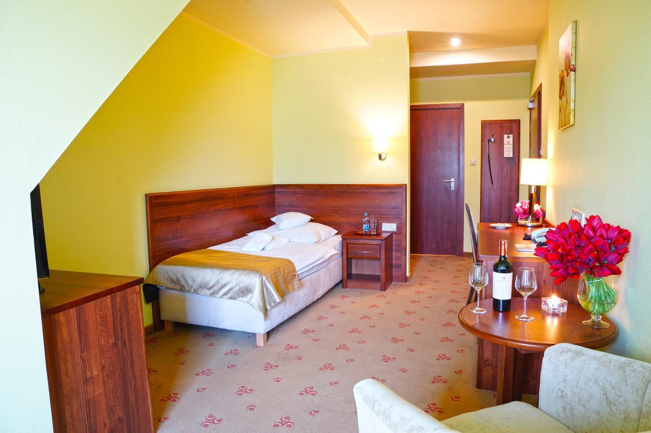 Hotel Rycerski Czeladź Eksteriør bilde